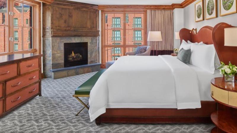 St Regis Club 3 Bedroom - Heart Of Downtown Aspen! * Aspen